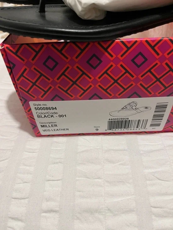 Tory Burch Miller Black Leather Logo Thong Sandals - Picture 10 of 11